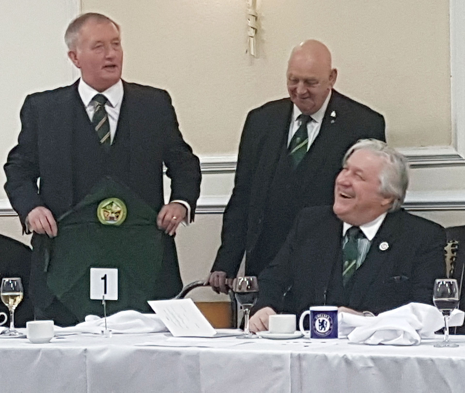 A Contingent from Kent visit Surrey